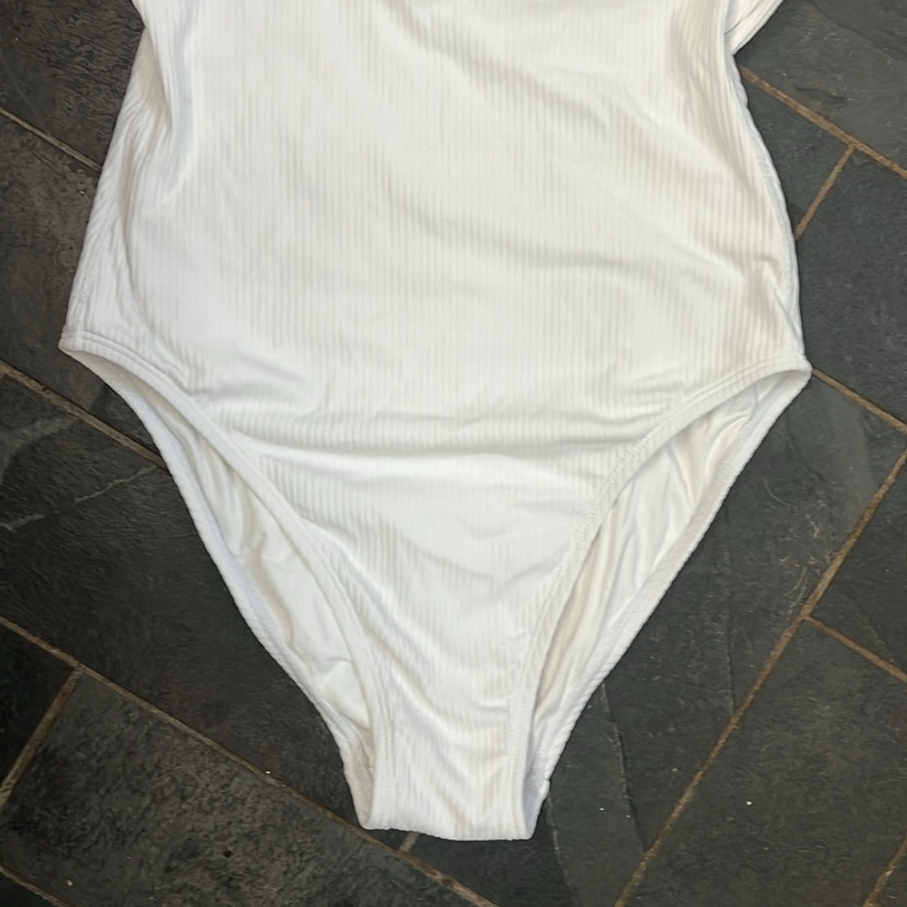 Andie swim The Tulum One Piece ribbed white one piece bathing suit - Picture 6 of 6